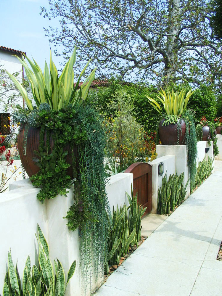 成都别墅室外花园设计参考-西班牙风格别墅花园设计