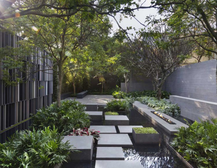 巴西圣保罗现代风别墅花园实景图片案例（6）-成都一方园林绿化公司